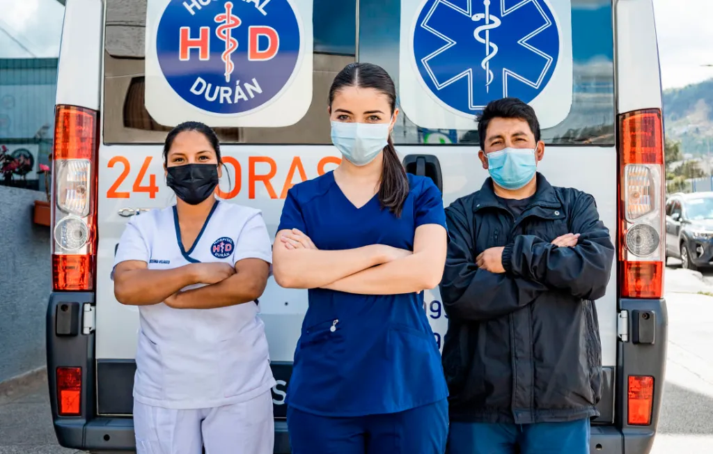 Equipo de ambulancia de Hospital Durán
